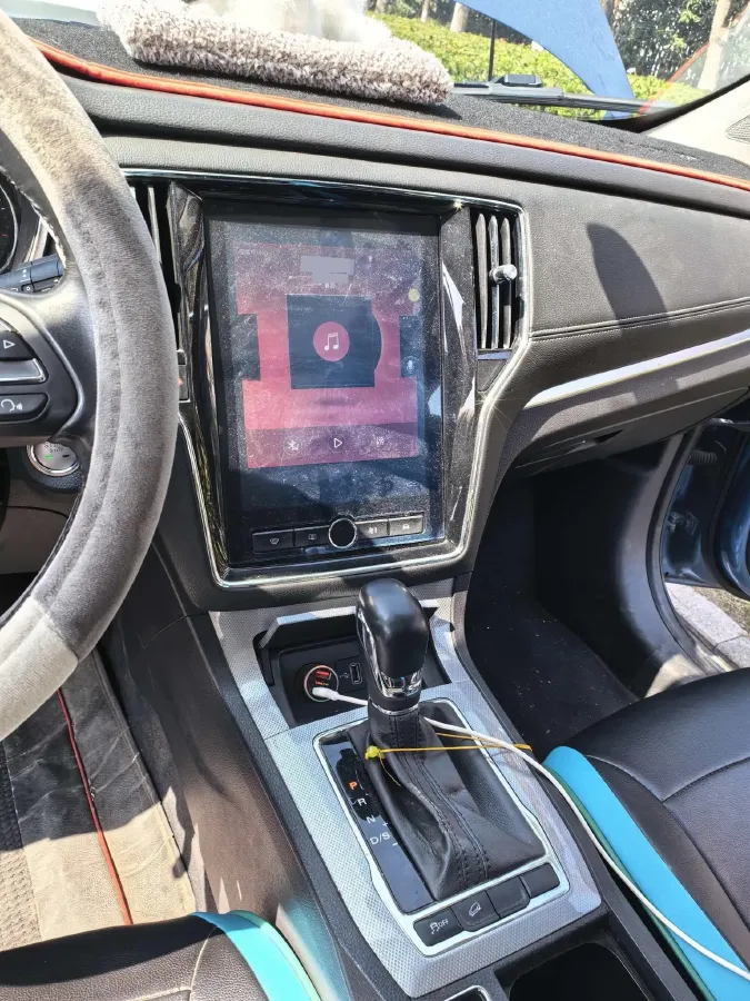 2020 Roewe i6 1.5T 169HP L4 7DCT,autocango,china used car exporter,china ev exporter,chinese used car exporter,chinese used ev exporter