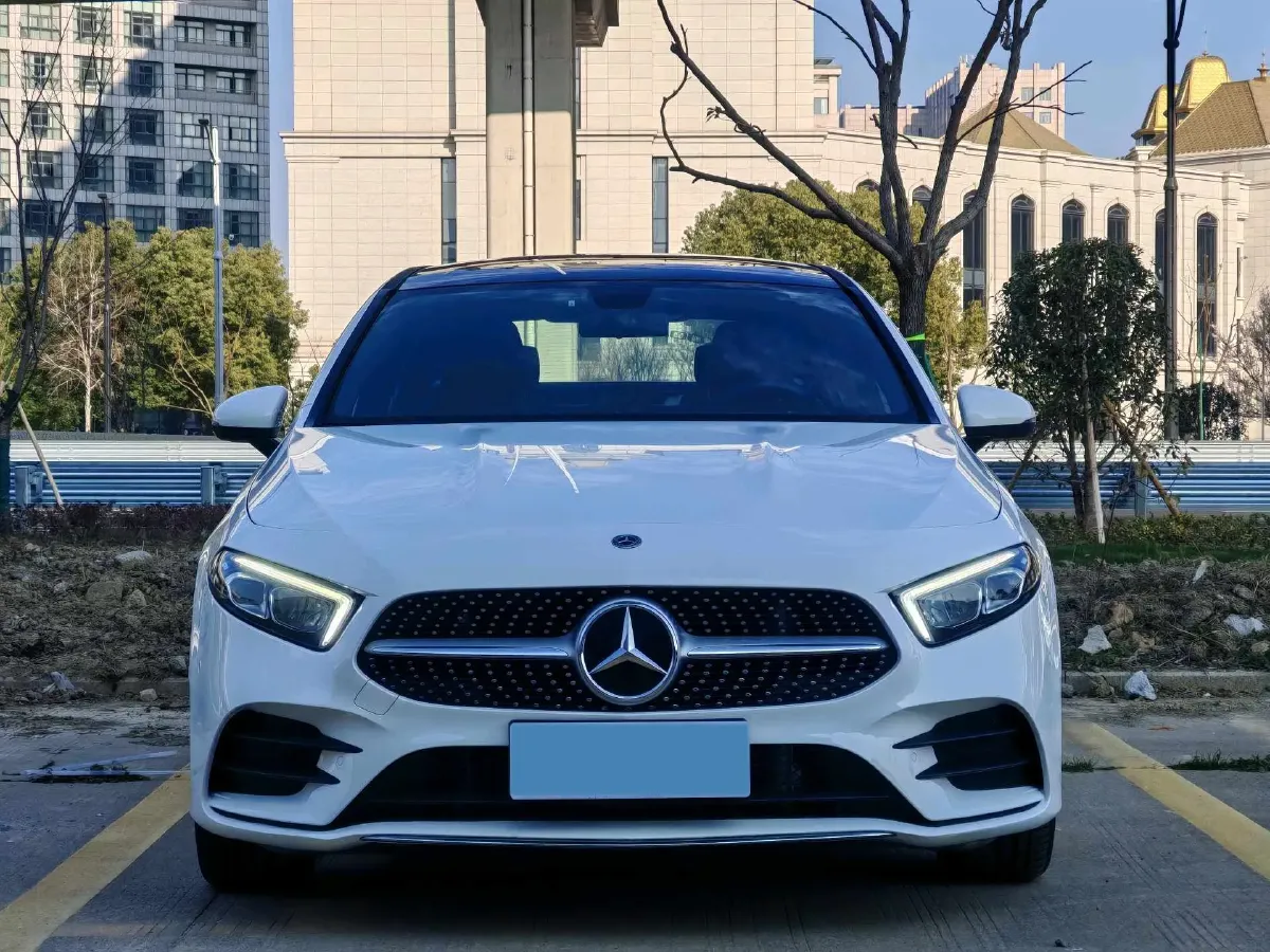2021 Mercedes-Benz A Class 1.3T 163HP L4 7DCT,autocango,china used car exporter,china ev exporter,chinese used car exporter,chinese used ev exporter