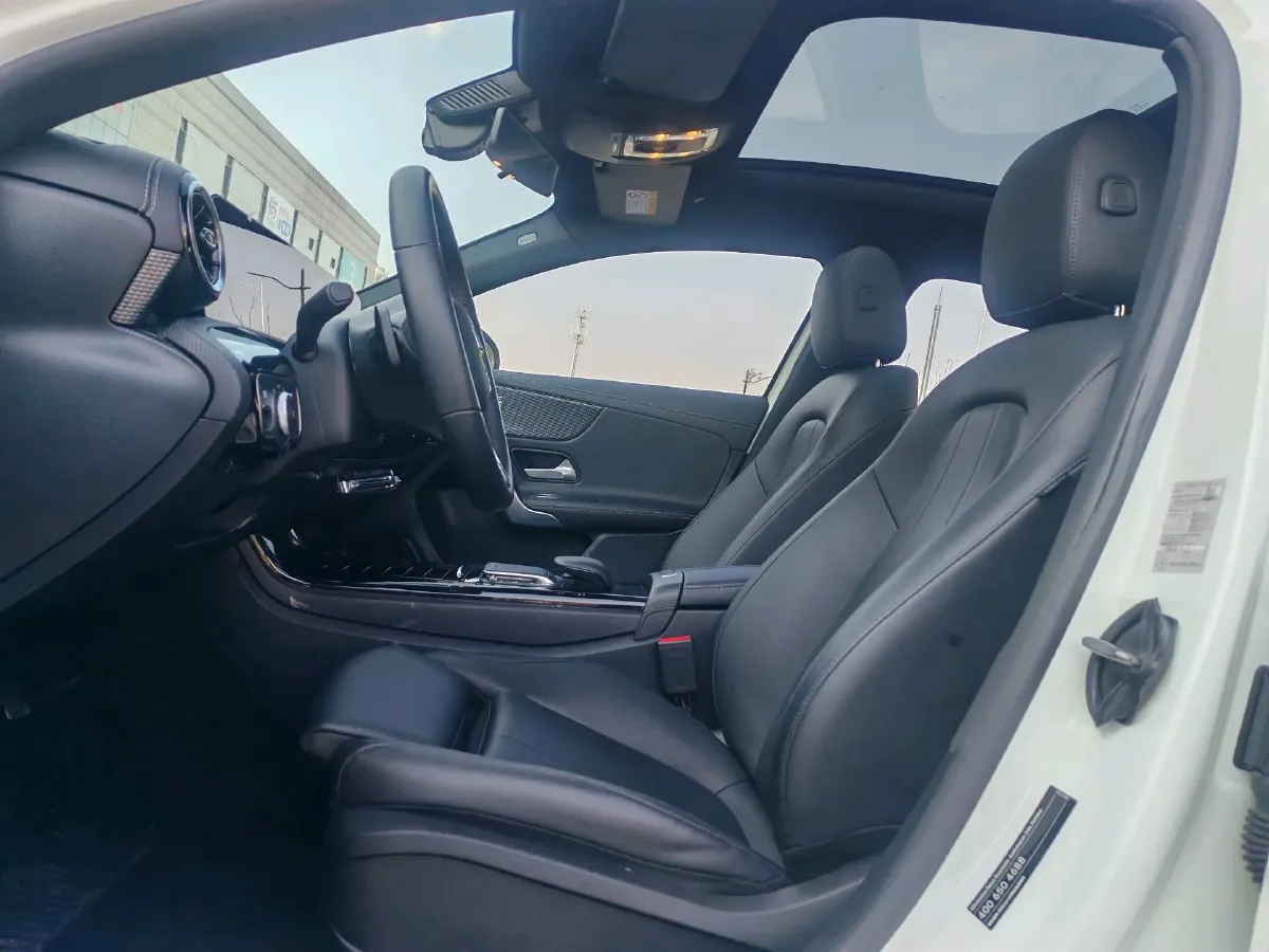 2021 Mercedes-Benz A Class 1.3T 163HP L4 7DCT,autocango,china used car exporter,china ev exporter,chinese used car exporter,chinese used ev exporter