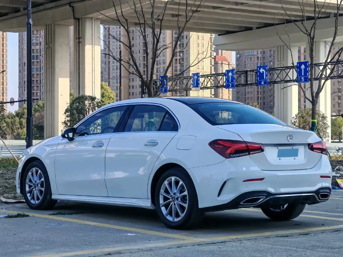 2021 Mercedes-Benz A Class 1.3T 163HP L4 7DCT,autocango,china used car exporter,china ev exporter,chinese used car exporter,chinese used ev exporter