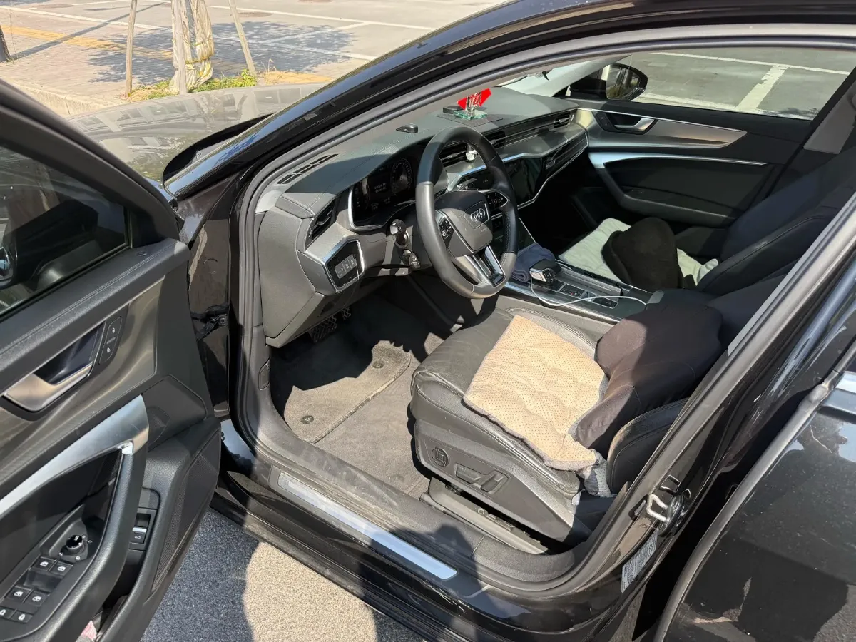 2019 Mercedes-Benz E Class 1.5T 184HP L4 9AT,autocango,china used car exporter,china ev exporter,chinese used car exporter,chinese used ev exporter