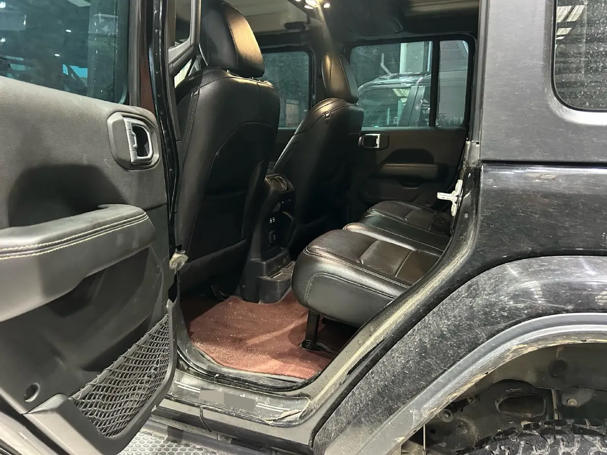 2019 Jeep Wrangler 2.0T 266HP L4 8AT,autocango,china used car exporter,china ev exporter,chinese used car exporter,chinese used ev exporter