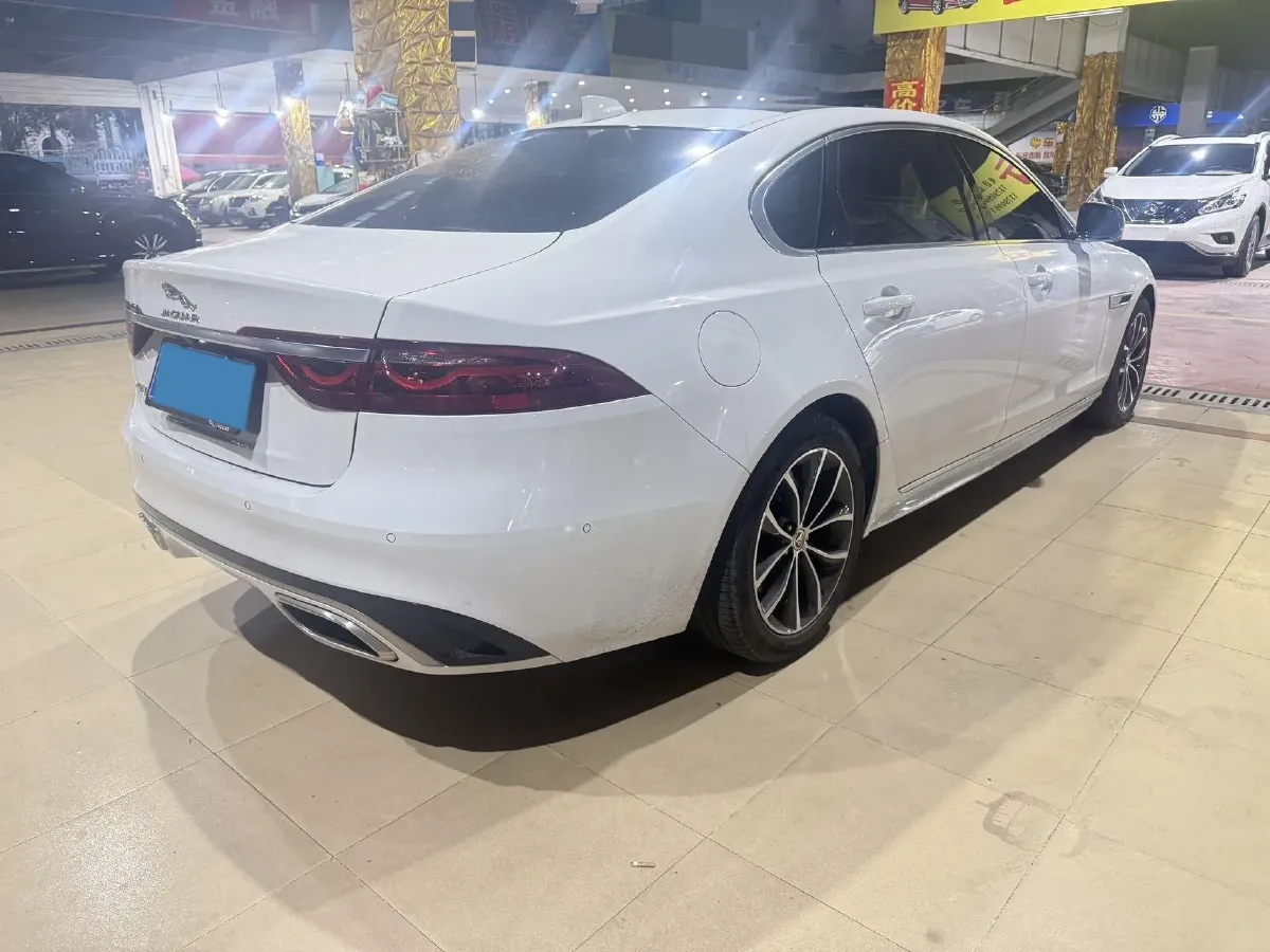 2023 Jaguar XFL 2.0T 250HP L4 8AT,autocango,china used car exporter,china ev exporter,chinese used car exporter,chinese used ev exporter