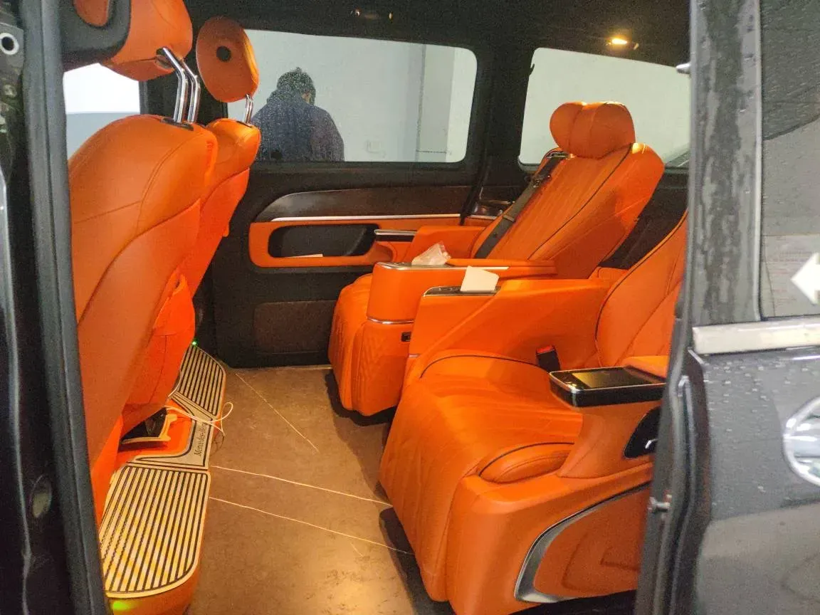 2021 Mercedes-Benz V Class 2.0T 211HP L4 9AT,autocango,china used car exporter,china ev exporter,chinese used car exporter,chinese used ev exporter