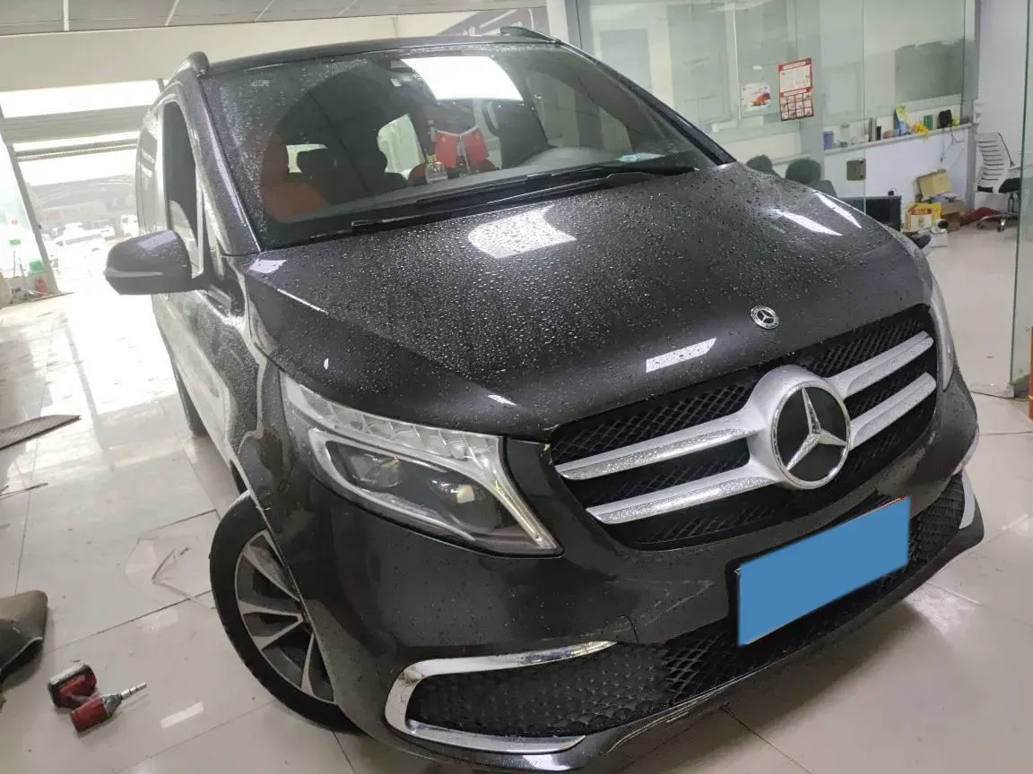 2021 Mercedes-Benz V Class 2.0T 211HP L4 9AT,autocango,china used car exporter,china ev exporter,chinese used car exporter,chinese used ev exporter
