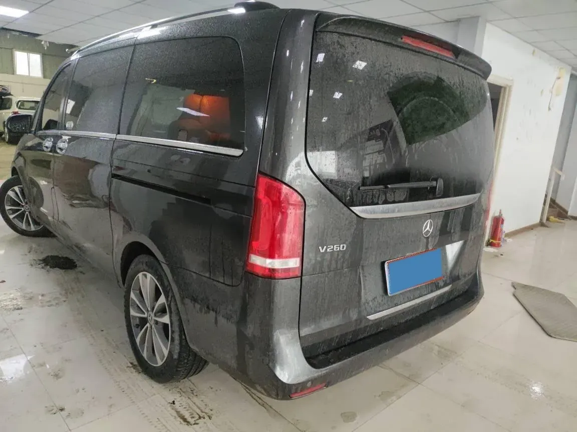 2021 Mercedes-Benz V Class 2.0T 211HP L4 9AT,autocango,china used car exporter,china ev exporter,chinese used car exporter,chinese used ev exporter