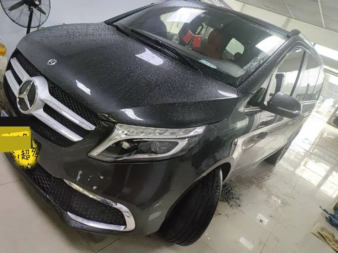 2021 Mercedes-Benz V Class 2.0T 211HP L4 9AT,autocango,china used car exporter,china ev exporter,chinese used car exporter,chinese used ev exporter