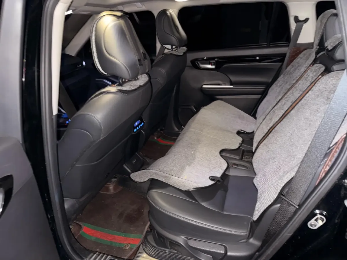 2023 Toyota Highlander 2.5L 189HP L4 E-CVT Hybrid,autocango,china used car exporter,china ev exporter,chinese used car exporter,chinese used ev exporter