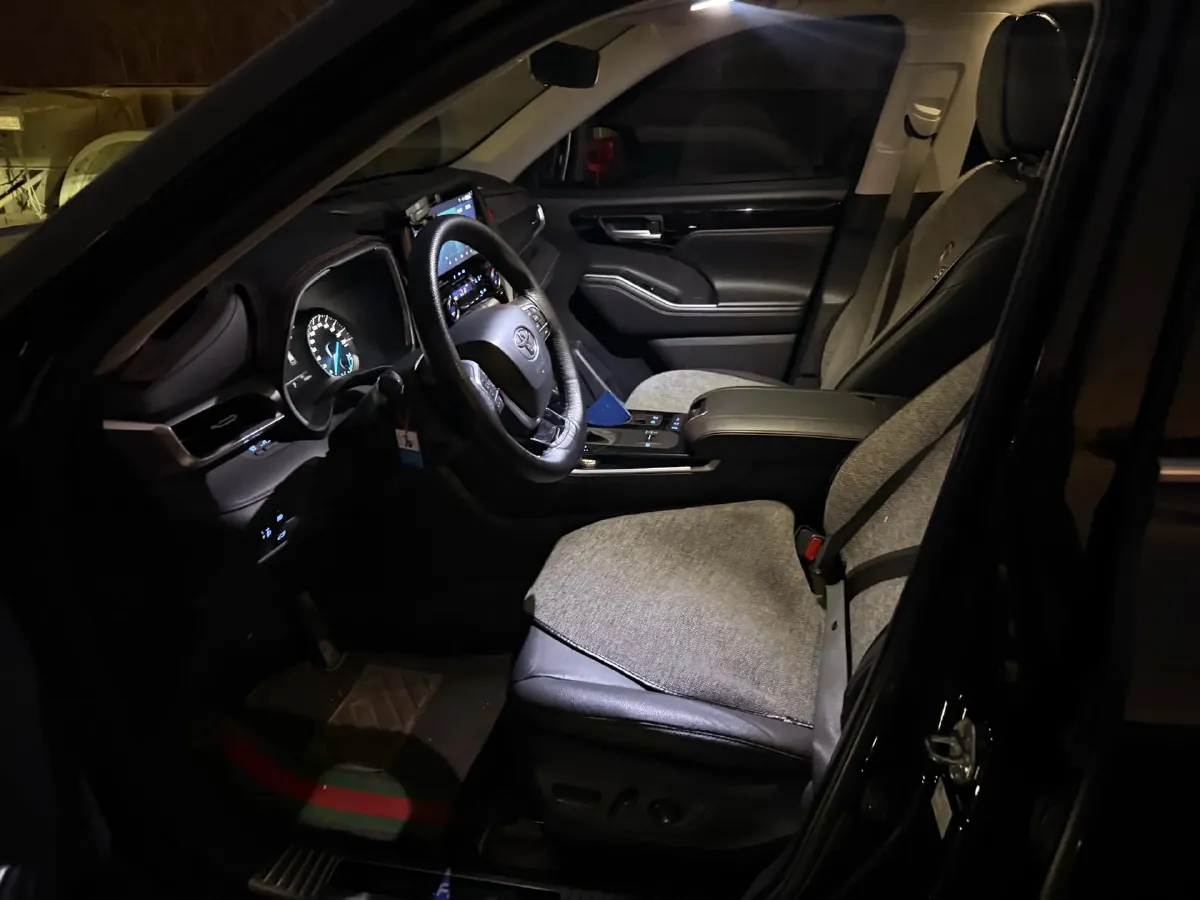 2023 Toyota Highlander 2.5L 189HP L4 E-CVT Hybrid,autocango,china used car exporter,china ev exporter,chinese used car exporter,chinese used ev exporter