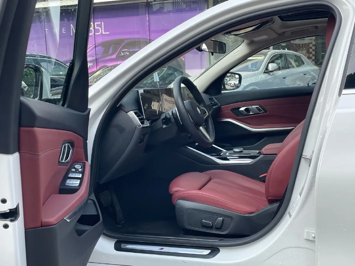 2024 BMW 3 Series 2.0T 156HP L4 8AT,autocango,china used car exporter,china ev exporter,chinese used car exporter,chinese used ev exporter