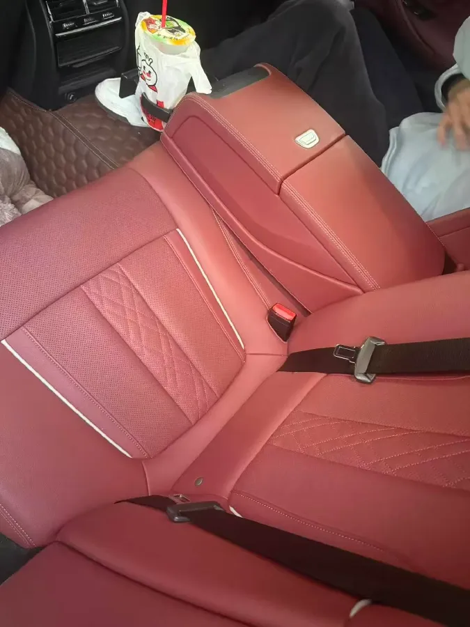 2022 BMW 5 Series 2.0T 252HP L4 8AT,autocango,china used car exporter,china ev exporter,chinese used car exporter,chinese used ev exporter