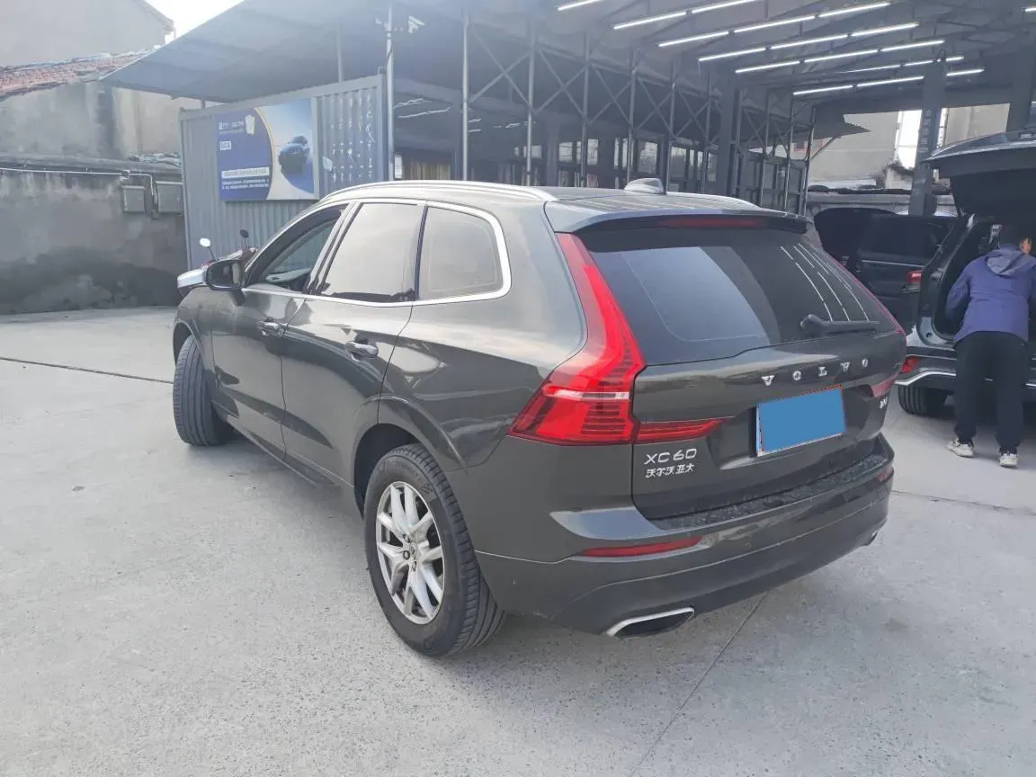2019 Volvo XC60 2.0T 254HP L4 8AT,autocango,china used car exporter,china ev exporter,chinese used car exporter,chinese used ev exporter