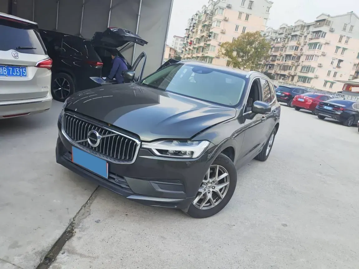 2019 Volvo XC60 2.0T 254HP L4 8AT,autocango,china used car exporter,china ev exporter,chinese used car exporter,chinese used ev exporter