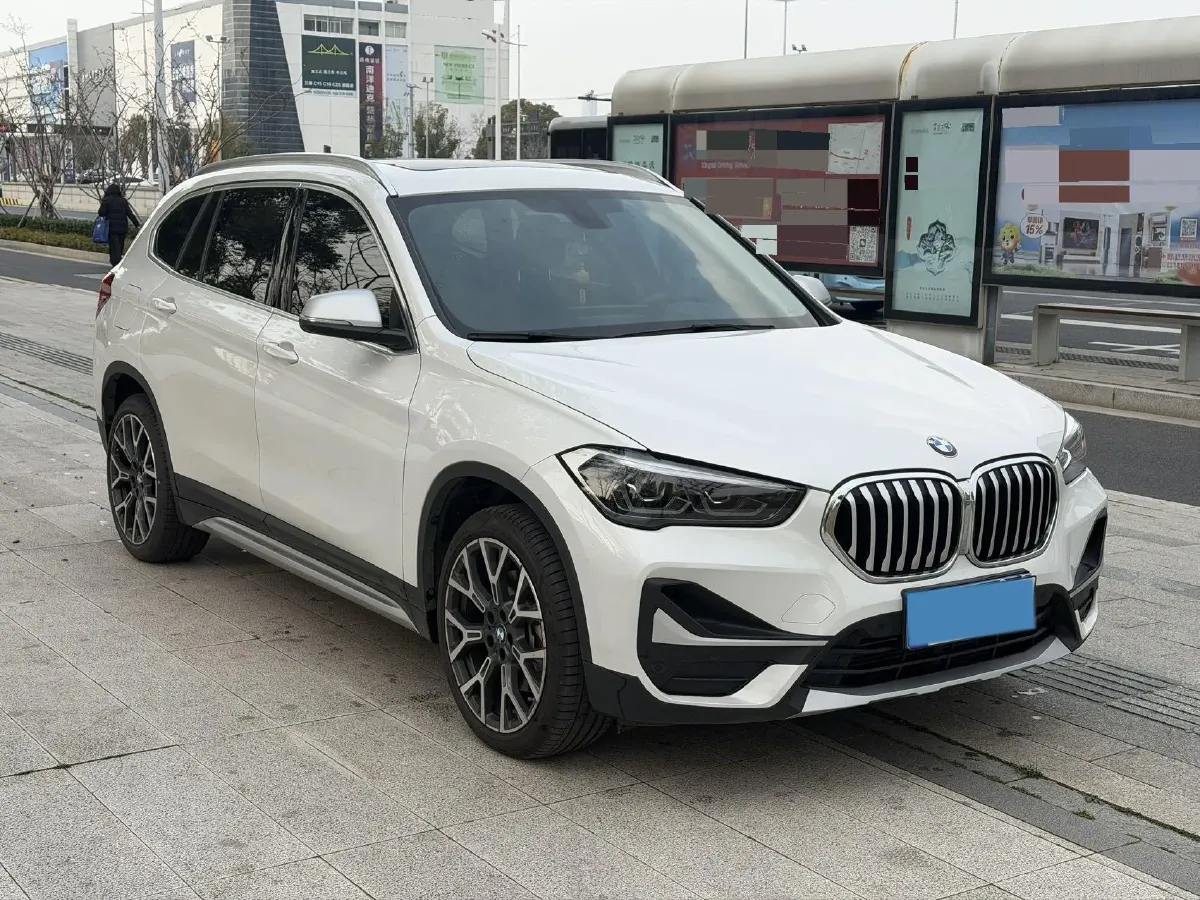 2022 BMW X1 2.0T 192HP L4 8AT,autocango,china used car exporter,china ev exporter,chinese used car exporter,chinese used ev exporter