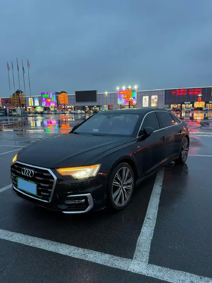 2023 Audi A6L 2.0T 245HP L4 7DCT,autocango,china used car exporter,china ev exporter,chinese used car exporter,chinese used ev exporter