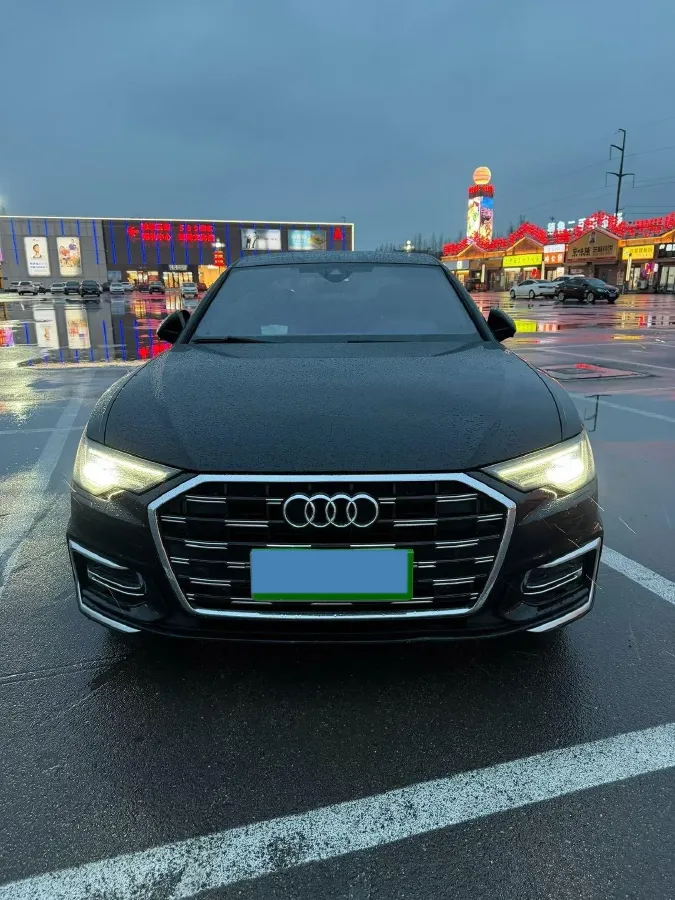 2023 Audi A6L 2.0T 245HP L4 7DCT,autocango,china used car exporter,china ev exporter,chinese used car exporter,chinese used ev exporter