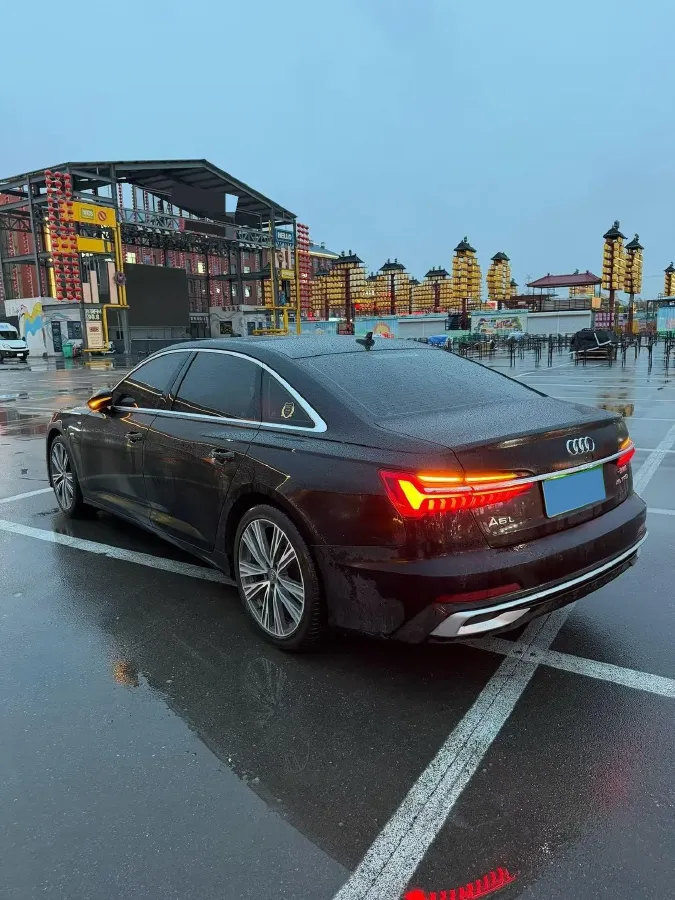 2023 Audi A6L 2.0T 245HP L4 7DCT,autocango,china used car exporter,china ev exporter,chinese used car exporter,chinese used ev exporter