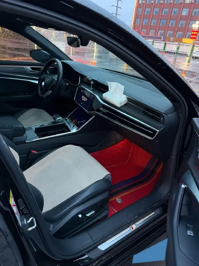 2023 Audi A6L 2.0T 245HP L4 7DCT,autocango,china used car exporter,china ev exporter,chinese used car exporter,chinese used ev exporter