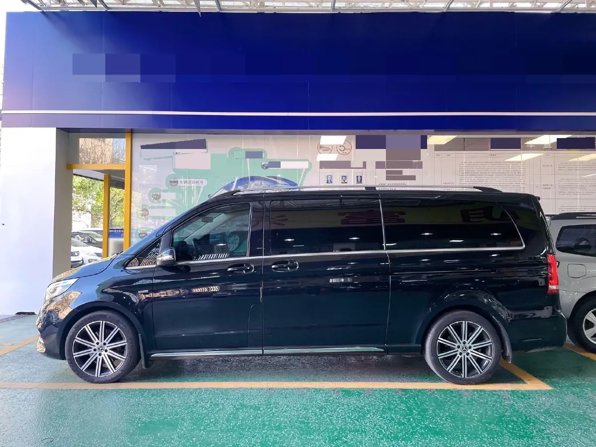 2021 Mercedes-Benz V Class 2.0T 211HP L4 9AT,autocango,china used car exporter,china ev exporter,chinese used car exporter,chinese used ev exporter