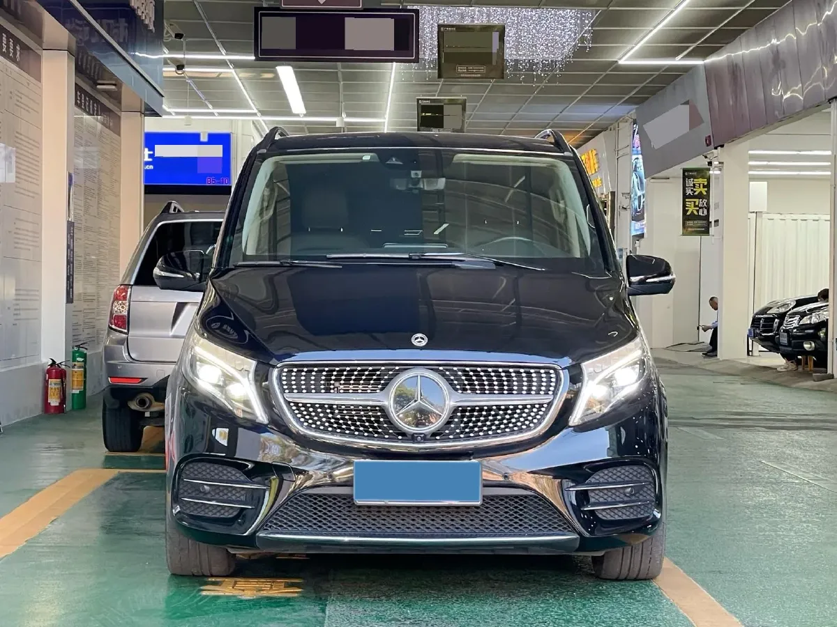 2021 Mercedes-Benz V Class 2.0T 211HP L4 9AT,autocango,china used car exporter,china ev exporter,chinese used car exporter,chinese used ev exporter