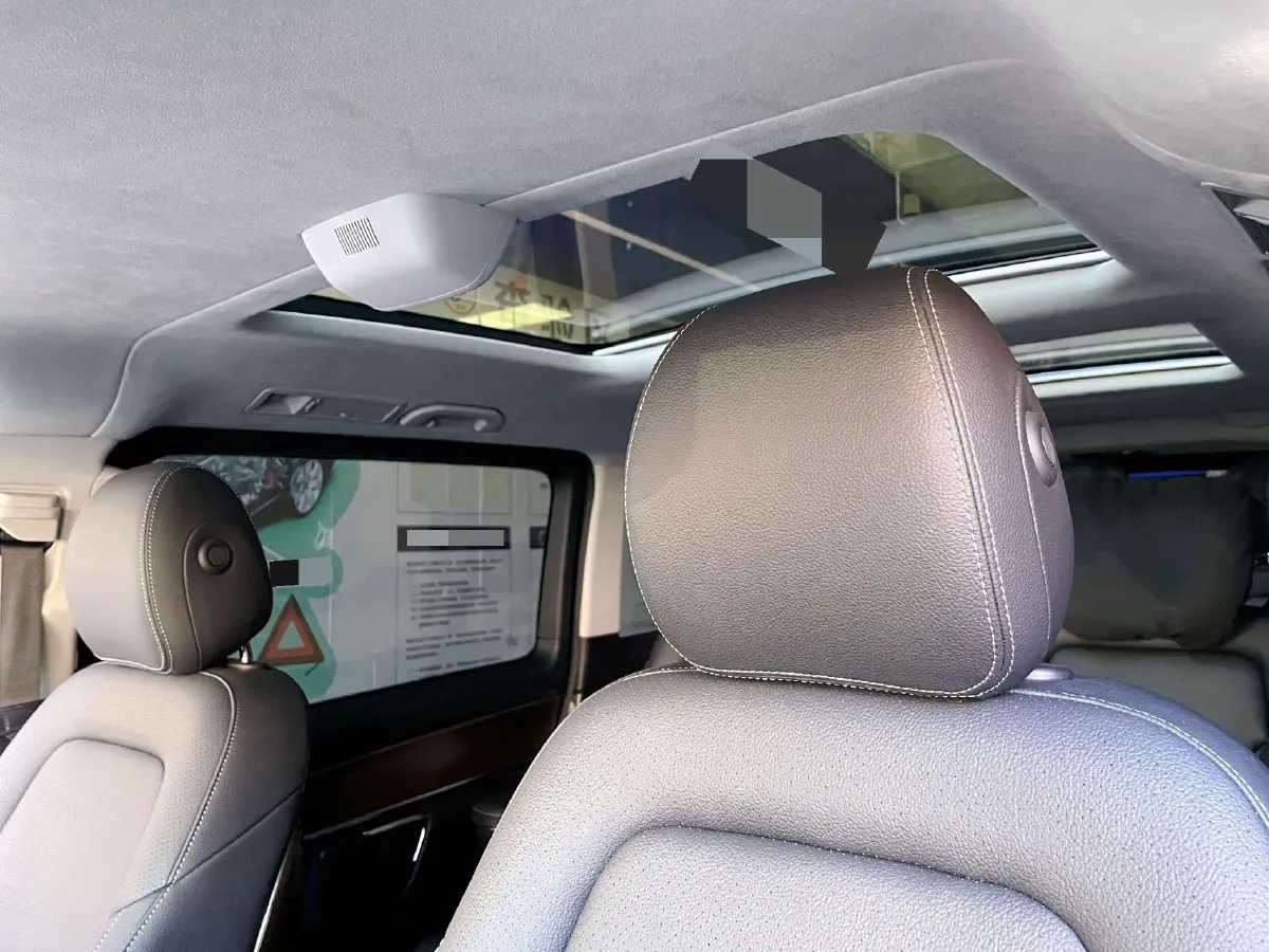 2021 Mercedes-Benz V Class 2.0T 211HP L4 9AT,autocango,china used car exporter,china ev exporter,chinese used car exporter,chinese used ev exporter