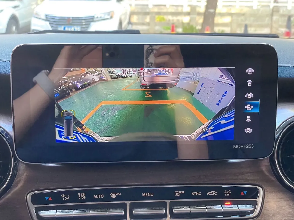 2021 Mercedes-Benz V Class 2.0T 211HP L4 9AT,autocango,china used car exporter,china ev exporter,chinese used car exporter,chinese used ev exporter