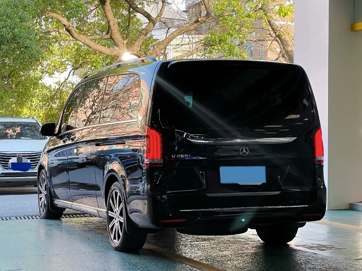 2021 Mercedes-Benz V Class 2.0T 211HP L4 9AT,autocango,china used car exporter,china ev exporter,chinese used car exporter,chinese used ev exporter