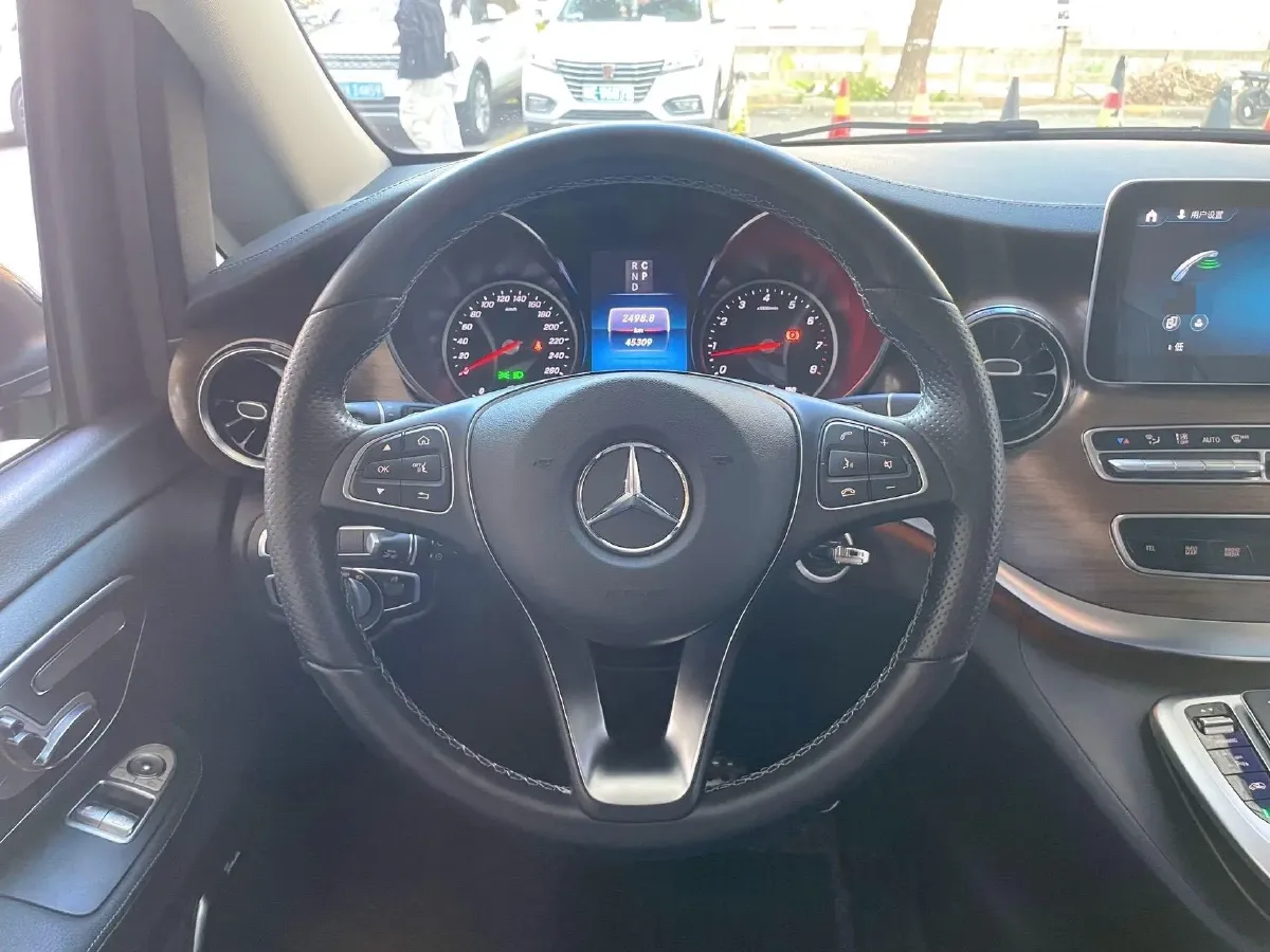 2021 Mercedes-Benz V Class 2.0T 211HP L4 9AT,autocango,china used car exporter,china ev exporter,chinese used car exporter,chinese used ev exporter