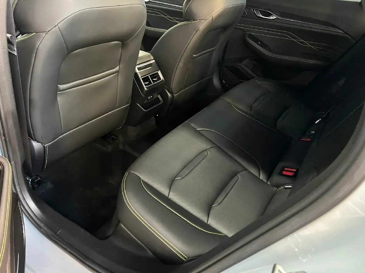 2023 Geely Preface 1.5T 181HP L4 7DCT,autocango,china used car exporter,china ev exporter,chinese used car exporter,chinese used ev exporter