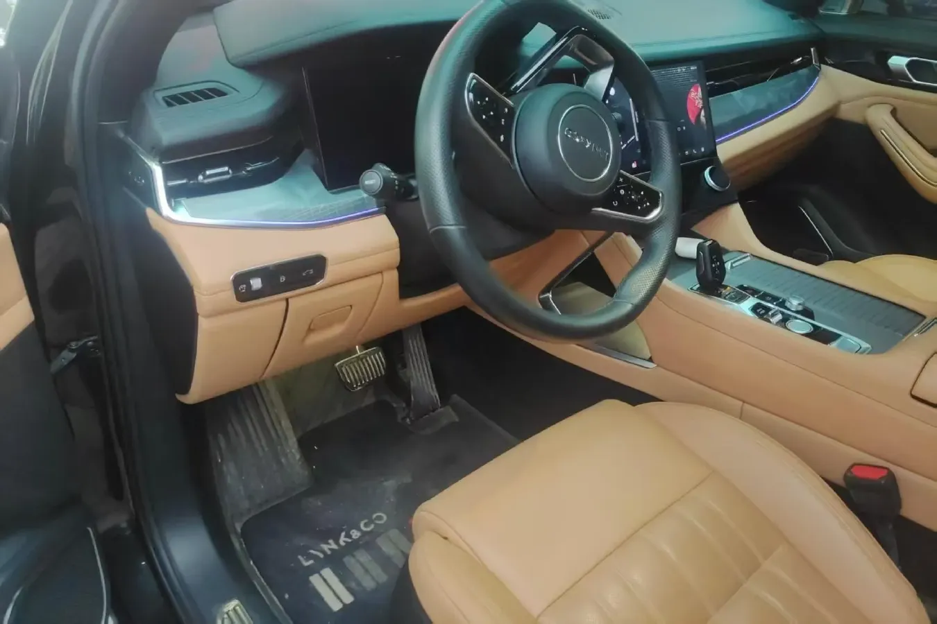 2024 LYNK&CO 09 EM-P 2.0T 254HP L4 3DHT PHEV 40.1KWH,autocango,china used car exporter,china ev exporter,chinese used car exporter,chinese used ev exporter