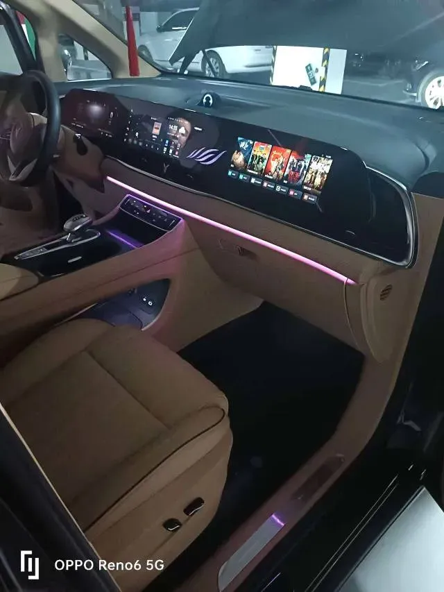 2024 Voyah Dream 1.5T 150HP L4 PHEV 43KWH,autocango,china used car exporter,china ev exporter,chinese used car exporter,chinese used ev exporter