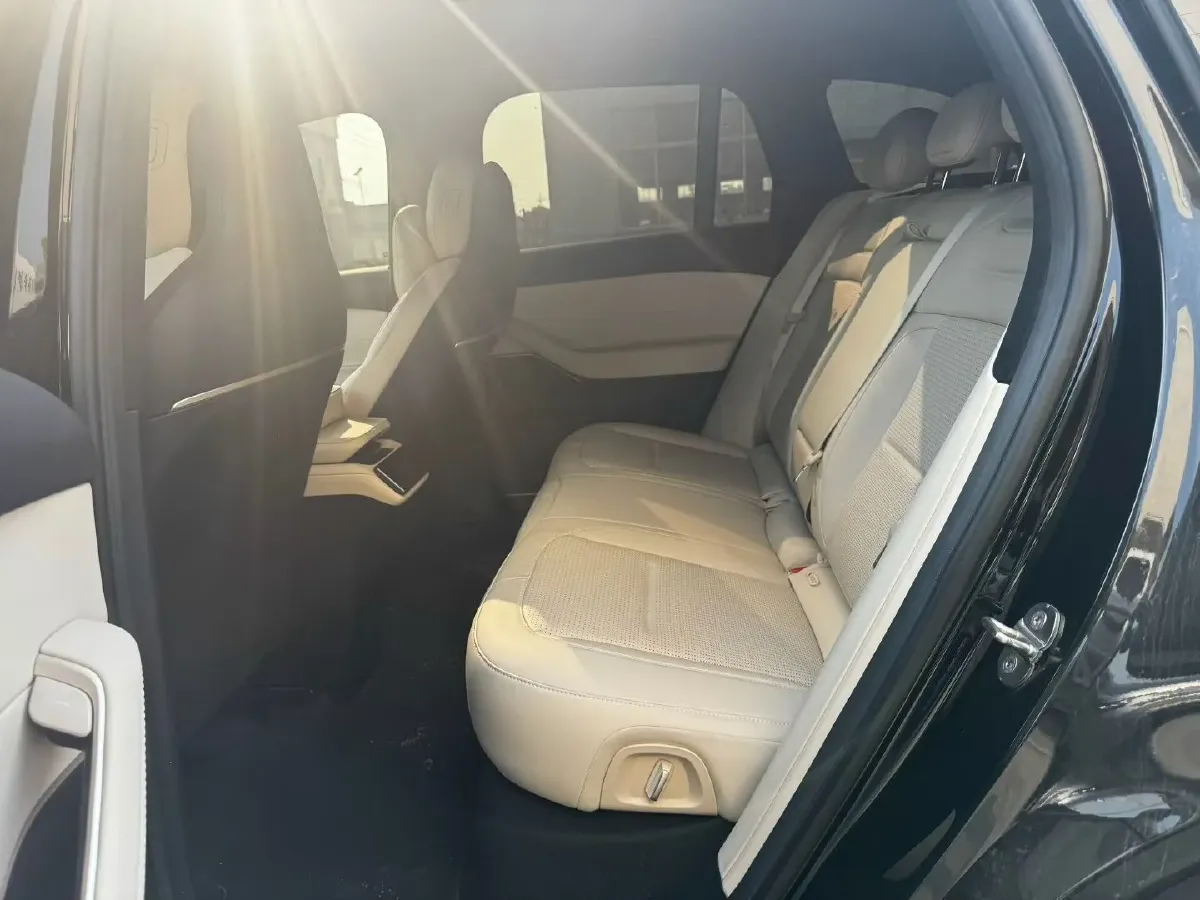 2023 NIO ES6 BEV 75KWH,autocango,china used car exporter,china ev exporter,chinese used car exporter,chinese used ev exporter