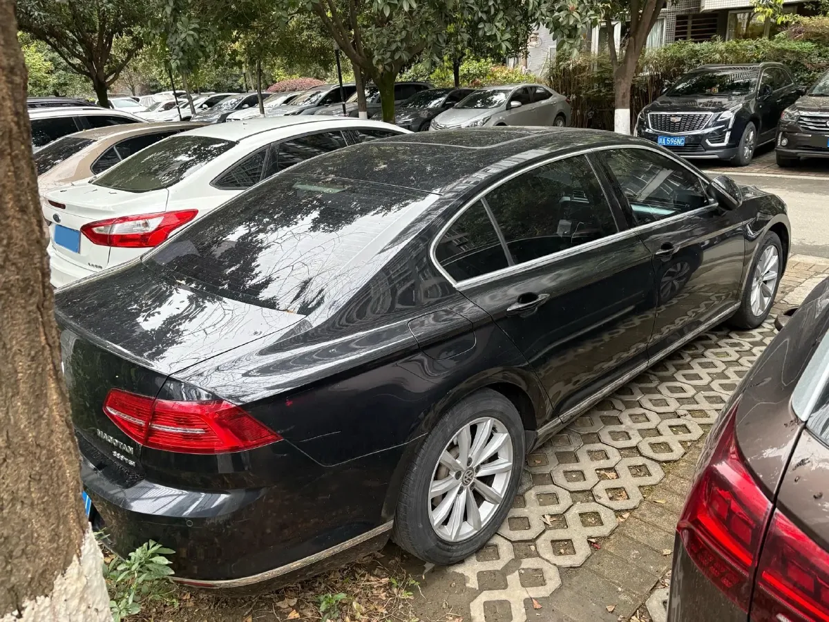 2018 Volkswagen Magotan 1.8T 180HP L4 7DCT,autocango,china used car exporter,china ev exporter,chinese used car exporter,chinese used ev exporter