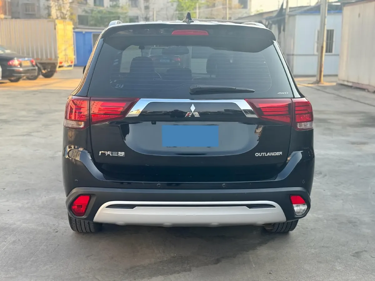 2020 Mitsubishi Outlander 2.4L 192HP L4 CVT,autocango,china used car exporter,china ev exporter,chinese used car exporter,chinese used ev exporter