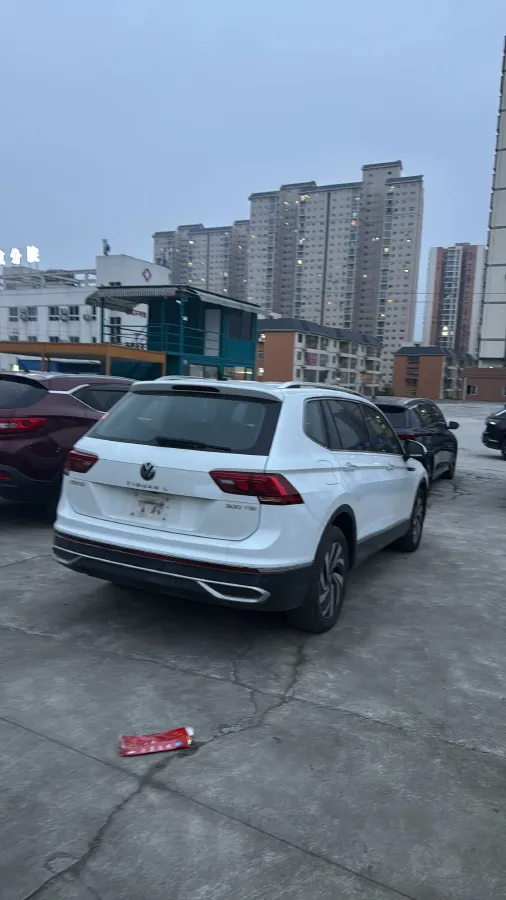 2023 Volkswagen Tiguan L 1.5T 160HP L4 7DCT,autocango,china used car exporter,china ev exporter,chinese used car exporter,chinese used ev exporter