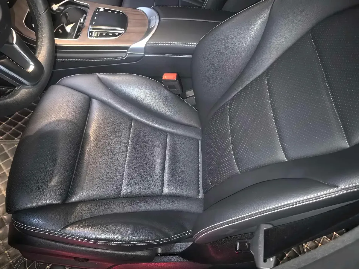 2021 Mercedes-Benz GLC Class 2.0T 197HP L4 9AT,autocango,china used car exporter,china ev exporter,chinese used car exporter,chinese used ev exporter