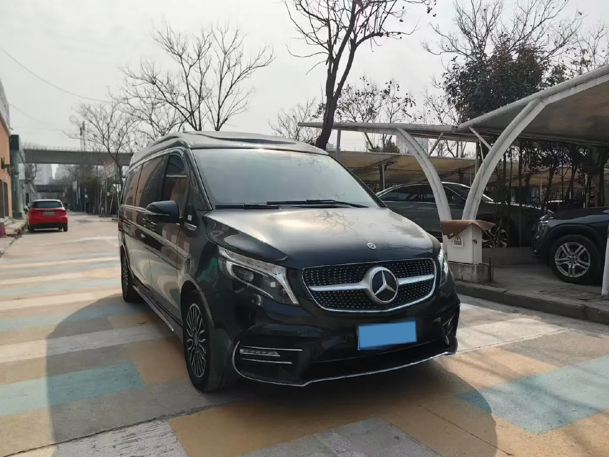 2022 Mercedes-Benz V Class 2.0T 211HP L4 9AT,autocango,china used car exporter,china ev exporter,chinese used car exporter,chinese used ev exporter