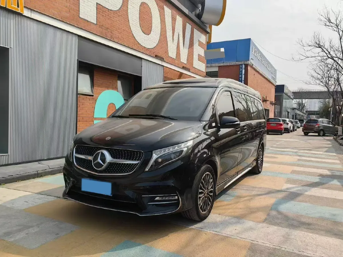 2022 Mercedes-Benz V Class 2.0T 211HP L4 9AT,autocango,china used car exporter,china ev exporter,chinese used car exporter,chinese used ev exporter