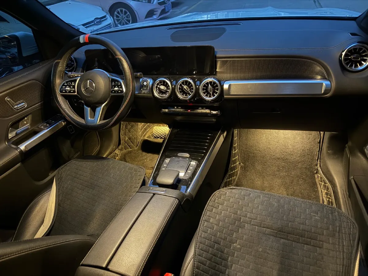 2021 Mercedes-Benz GLB Class 1.3T 163HP L4 7DCT,autocango,china used car exporter,china ev exporter,chinese used car exporter,chinese used ev exporter