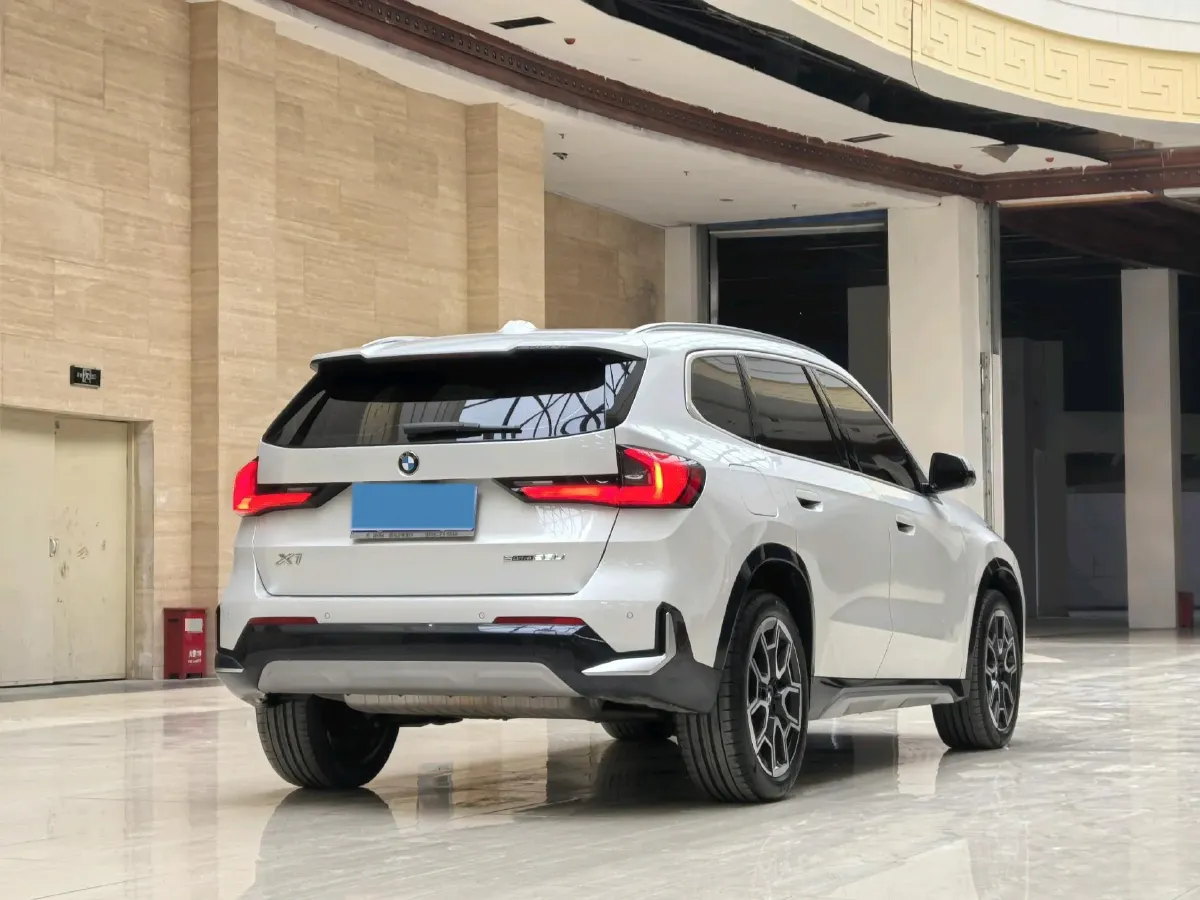 2023 BMW X1 2.0T 204HP L4 7DCT,autocango,china used car exporter,china ev exporter,chinese used car exporter,chinese used ev exporter