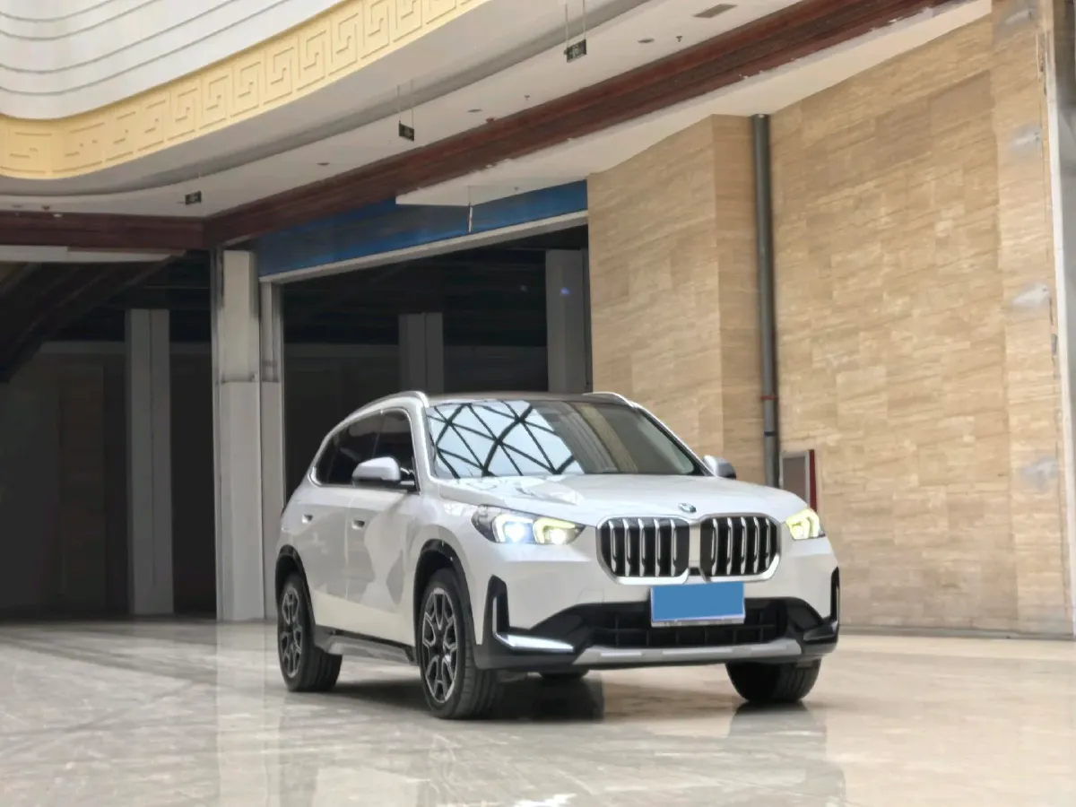 2023 BMW X1 2.0T 204HP L4 7DCT,autocango,china used car exporter,china ev exporter,chinese used car exporter,chinese used ev exporter