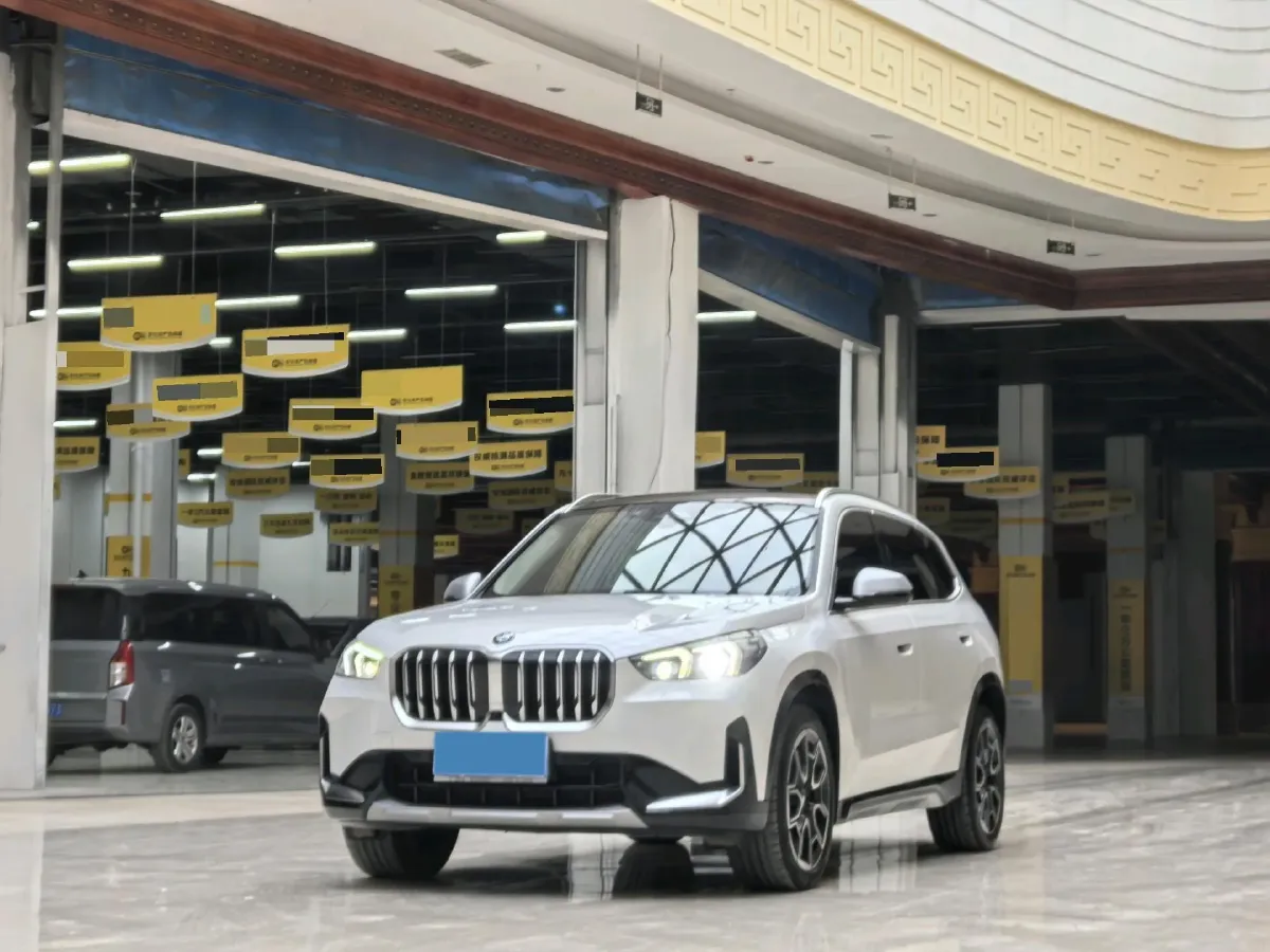 2023 BMW X1 2.0T 204HP L4 7DCT,autocango,china used car exporter,china ev exporter,chinese used car exporter,chinese used ev exporter