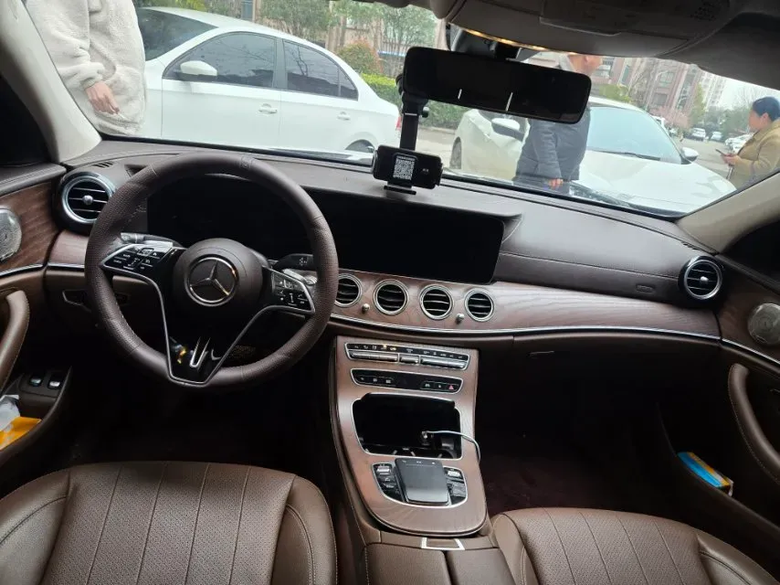 2023 Mercedes-Benz E Class 2.0T 211HP L4 9AT PHEV 25.4KWH,autocango,china used car exporter,china ev exporter,chinese used car exporter,chinese used ev exporter