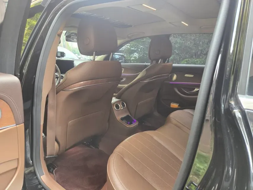 2023 Mercedes-Benz E Class 2.0T 211HP L4 9AT PHEV 25.4KWH,autocango,china used car exporter,china ev exporter,chinese used car exporter,chinese used ev exporter