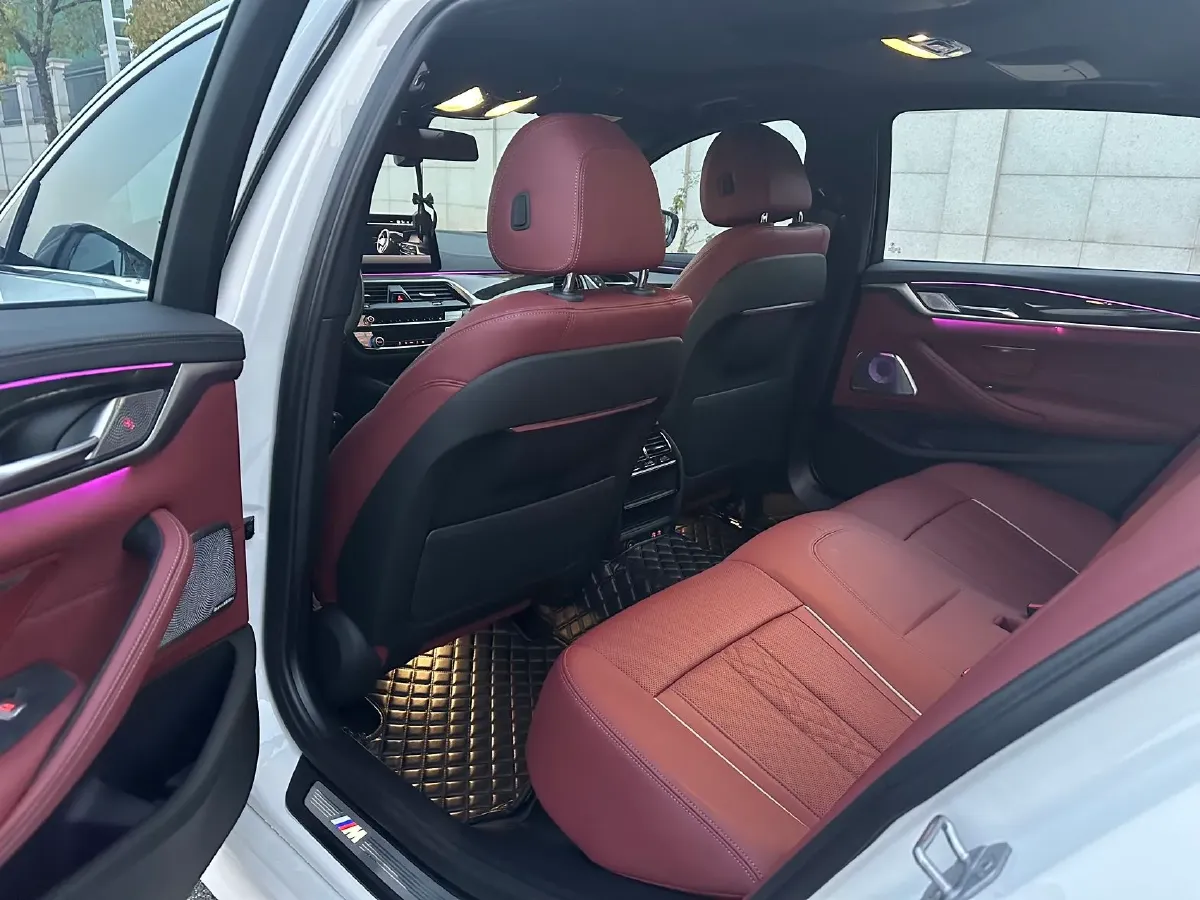 2022 BMW 5 Series 2.0T 184HP L4 8AT,autocango,china used car exporter,china ev exporter,chinese used car exporter,chinese used ev exporter