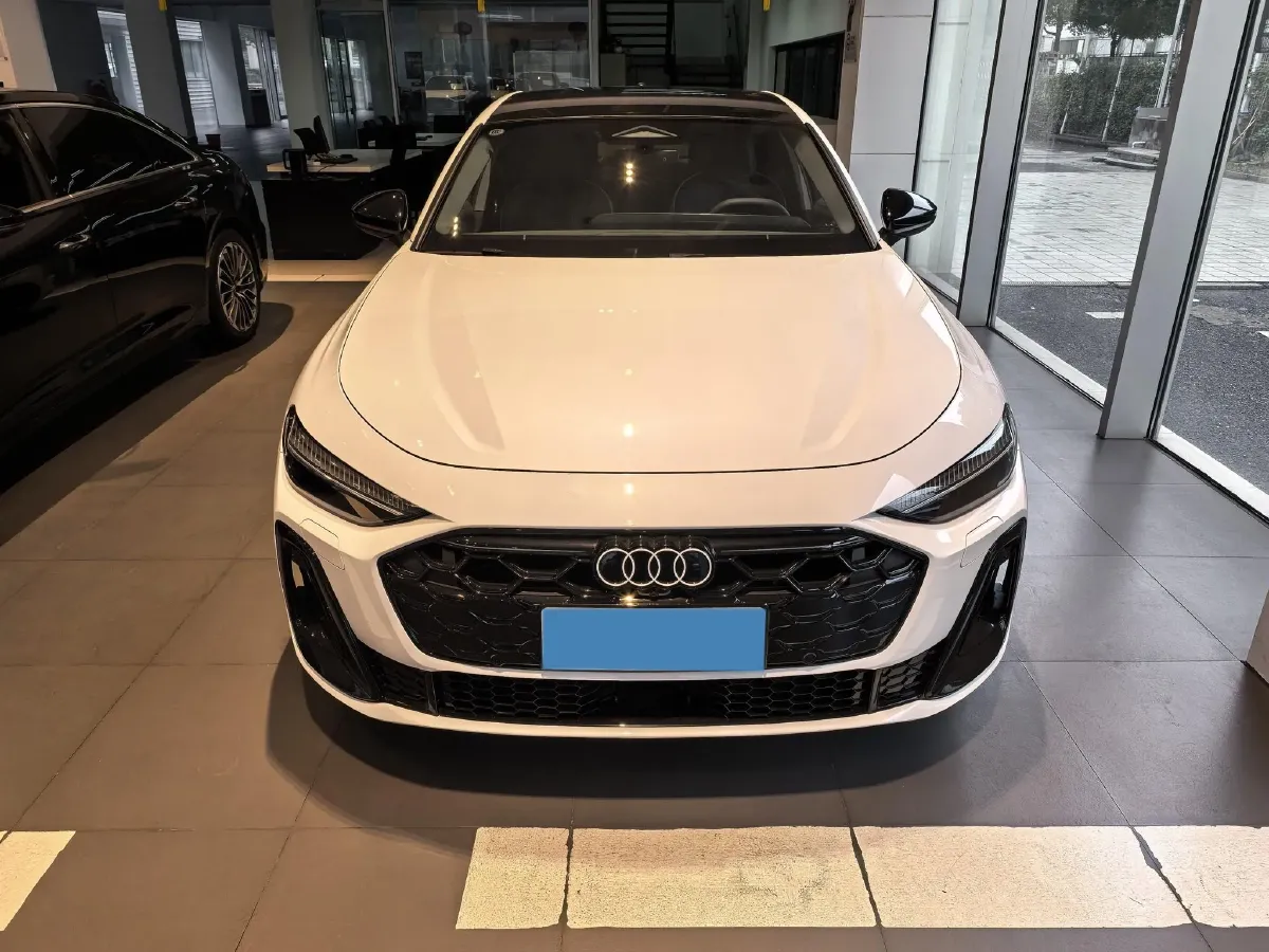 2026 Audi A5L 2.0T 170HP L4 7DCT,autocango,china used car exporter,china ev exporter,chinese used car exporter,chinese used ev exporter