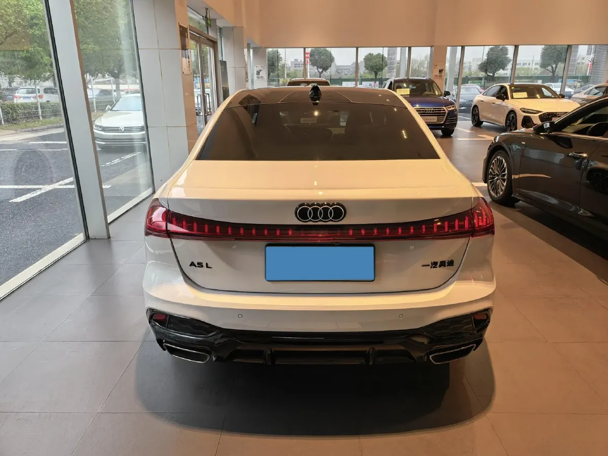 2026 Audi A5L 2.0T 170HP L4 7DCT,autocango,china used car exporter,china ev exporter,chinese used car exporter,chinese used ev exporter