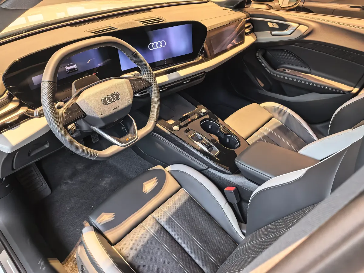 2026 Audi A5L 2.0T 170HP L4 7DCT,autocango,china used car exporter,china ev exporter,chinese used car exporter,chinese used ev exporter