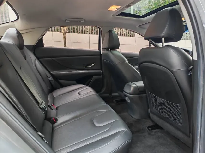 2021 Hyundai Elantra 1.5L 115HP L4 CVT,autocango,china used car exporter,china ev exporter,chinese used car exporter,chinese used ev exporter