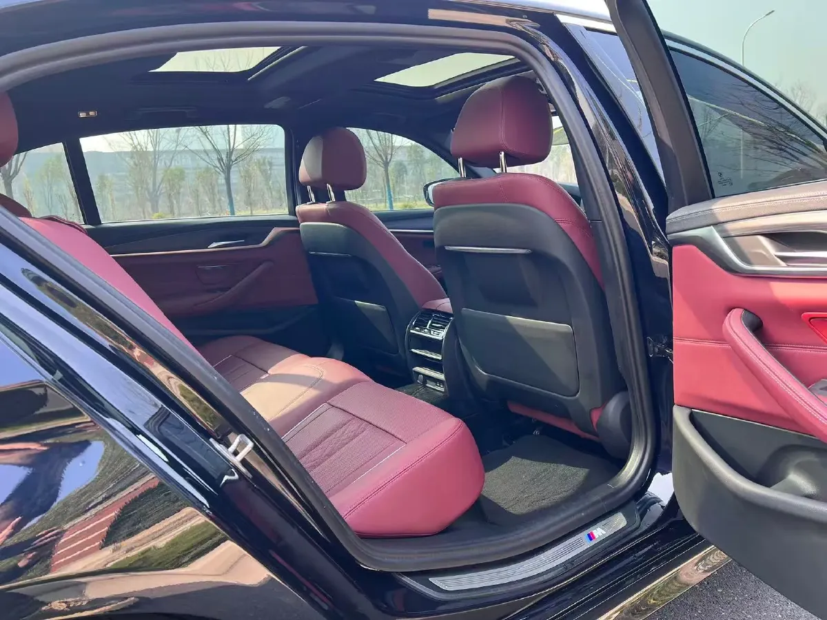 2021 BMW 5 Series 2.0T 184HP L4 8AT PHEV 17.7KWH,autocango,china used car exporter,china ev exporter,chinese used car exporter,chinese used ev exporter